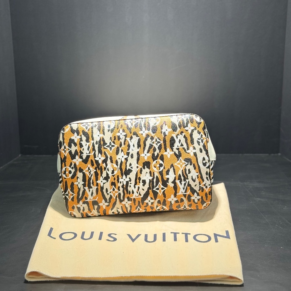 ❌SOLD❌Louis Vuitton Limited Edition NeoNoe Giant Shoulder Jungle Bucket Bag~EUC - Picture 8 of 11